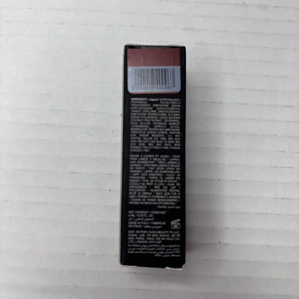 Price is firm New HUDA BEAUTY Lip Blush Creamy Lip & Cheek Stain